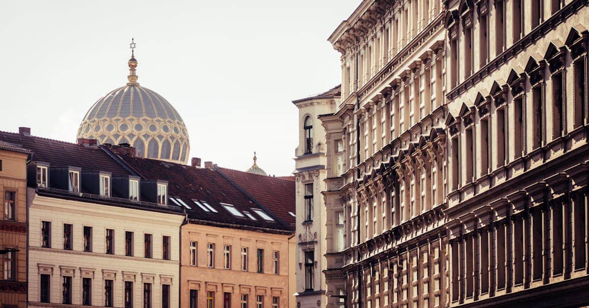 A traditional Berlin apartment building with balconies, representing rental laws and housing regulations for expats in Germany.